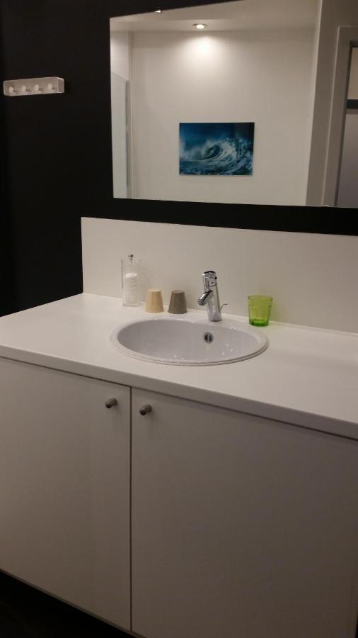 Het Kanaalhuis Kortrijk Buitenkant foto